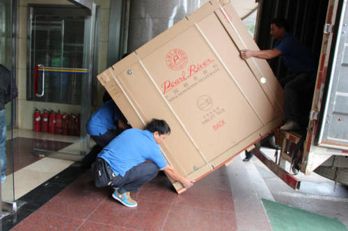 英德钢琴贵重工艺品无忧运